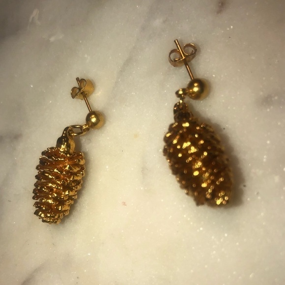 GOLD Tone Pinecone Stud Earrings 1.1” - Picture 3 of 6